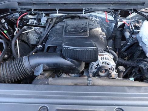 Used 2016 GMC Sierra 2500 SLT w/ Snow Plow Prep Package image 15