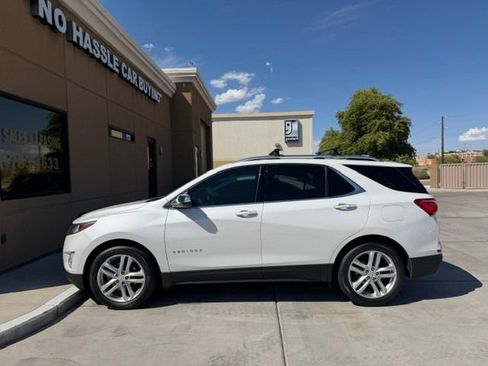 Used 2018 Chevrolet Equinox Premier FWD image 1