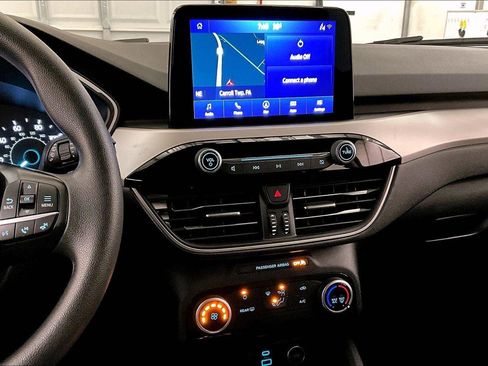 Used 2021 Ford Escape SE image 6