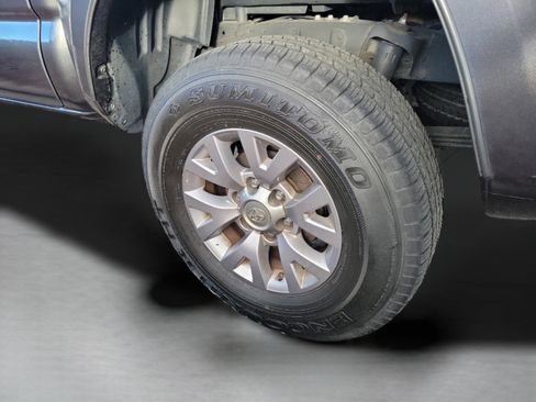 Used 2019 Toyota Tacoma SR5 image 34