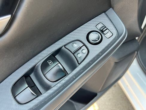 Used 2024 Nissan Sentra SV FWD image 13
