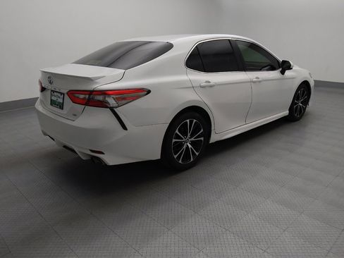 Used 2018 Toyota Camry SE FWD image 10