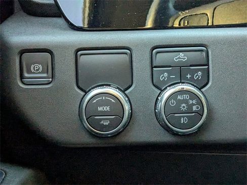 Used 2024 GMC Sierra 1500 Elevation image 20