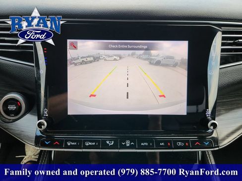 Used 2024 Jeep Wagoneer Series II w/ Flexible Seating Group RWD image 13