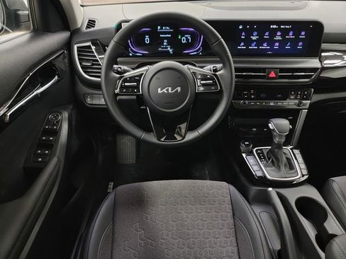 New 2026 Kia Seltos S image 28