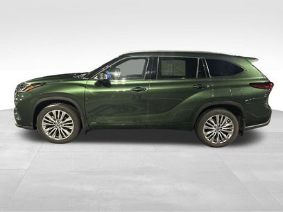 Used 2023 Toyota Highlander Platinum