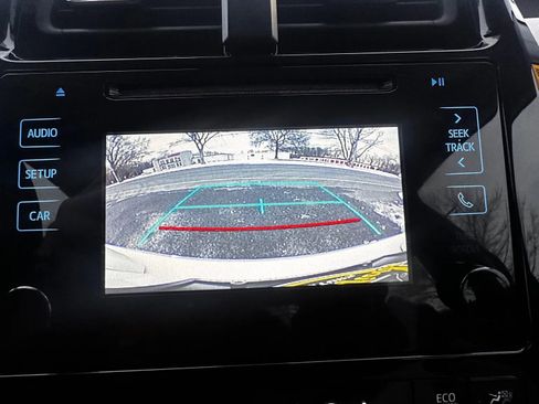 Used 2018 Toyota Prius Two image 13