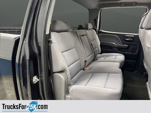 Used 2018 Chevrolet Silverado 1500 Custom w/ Custom Value Package image 27