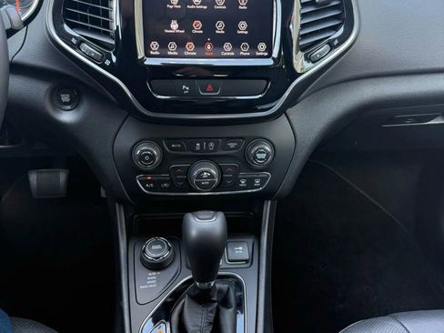 Used 2019 Jeep Cherokee Limited AWD/4WD image 22