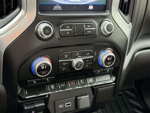 Used 2023 GMC Sierra 2500 SLE w/ SLE Convenience Package image 5