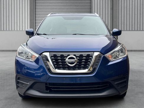 Used 2018 Nissan Kicks SV FWD image 9
