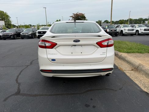 Used 2015 Ford Fusion SE w/ Equipment Group 201A FWD image 6