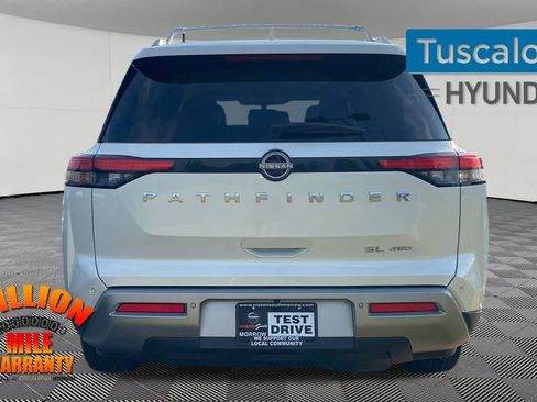 Used 2023 Nissan Pathfinder SL image 6