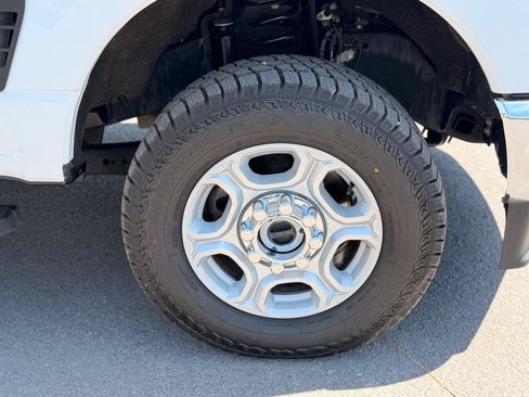 Used 2025 Ford F250 XLT AWD/4WD image 21