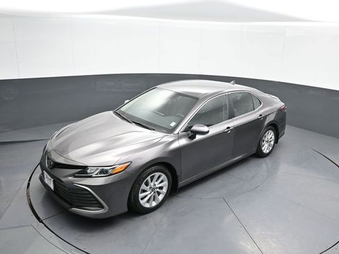 Certified 2023 Toyota Camry LE image 33