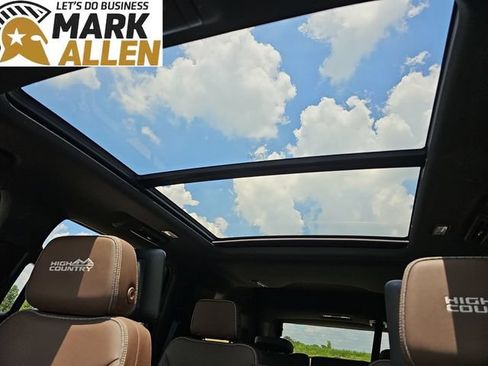 Used 2023 Chevrolet Tahoe High Country w/ Advanced Technology Package AWD/4WD image 19