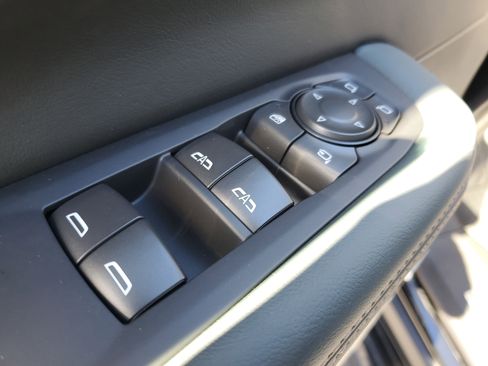 New 2026 GMC Yukon XL AT4 image 19