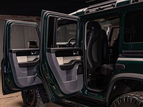 Used 2025 INEOS Grenadier Fieldmaster Edition image 28