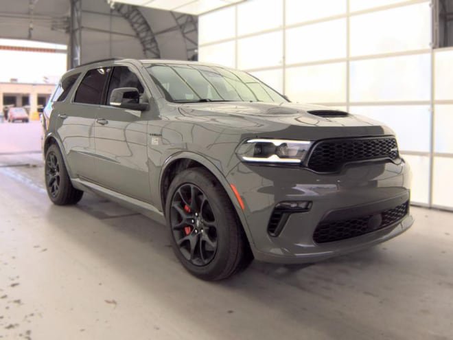 Used 2023 Dodge Durango R/T w/ Tow 'N Go Package AWD/4WD image 3