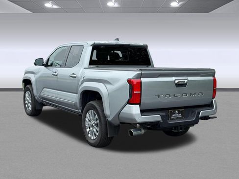 Used 2024 Toyota Tacoma Limited w/ Limited Package (LT) AWD/4WD image 3