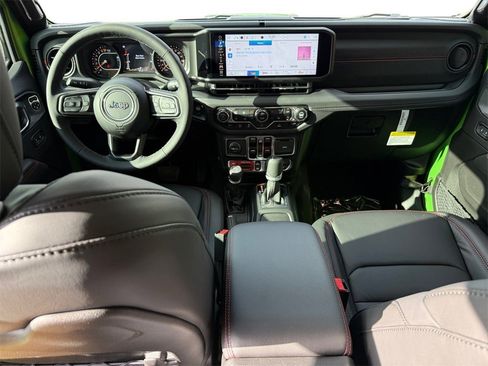 New 2025 Jeep Gladiator Rubicon w/ Convenience Group image 10