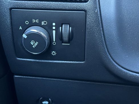 Used 2014 Dodge Challenger Rallye Redline image 28