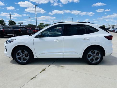 Used 2024 Ford Escape ST-Line w/ Tech Pack #1 AWD/4WD image 38