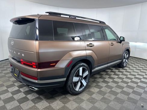 Used 2024 Hyundai Santa Fe Limited image 3