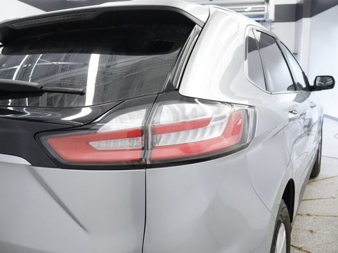 Used 2020 Ford Edge SEL AWD/4WD image 18