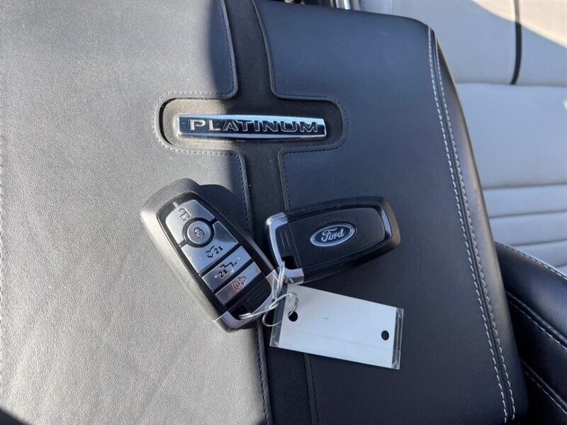 Used 2023 Ford F150 Lightning Platinum AWD/4WD image 34