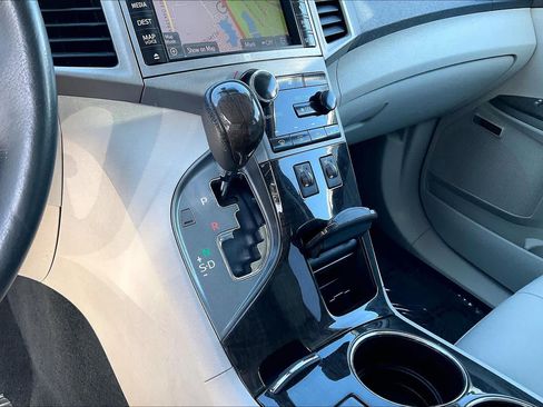 Used 2013 Toyota Venza Limited w/ Tow Prep Pkg AWD/4WD image 30
