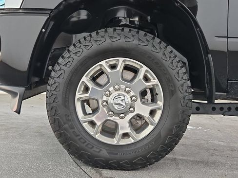 Used 2024 RAM 2500 Laramie w/ Safety Group AWD/4WD image 39