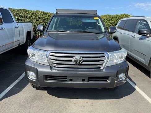 Used 2014 Toyota Land Cruiser image 2
