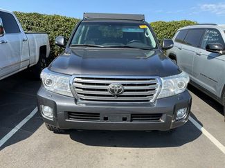 Used 2014 Toyota Land Cruiser video 2