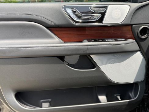 Certified 2024 Lincoln Navigator Reserve AWD/4WD image 28