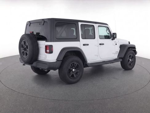 Used 2018 Jeep Wrangler Unlimited Sport S AWD/4WD image 9