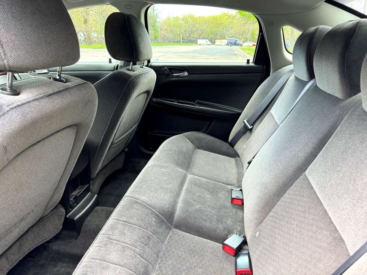 Used 2011 Chevrolet Impala LT FWD image 35