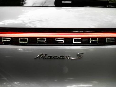 Used 2021 Porsche Macan S AWD/4WD image 16