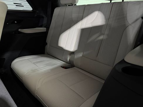 New 2026 Cadillac Vistiq Sport AWD/4WD image 43