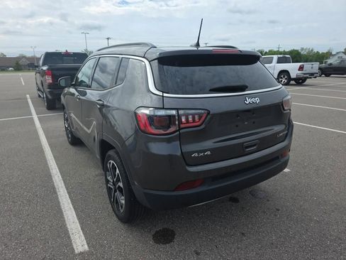 Used 2023 Jeep Compass Limited AWD/4WD image 3