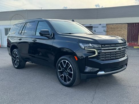 Used 2023 Chevrolet Tahoe RST RWD image 3