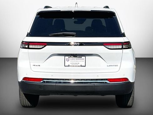 Used 2023 Jeep Grand Cherokee Limited AWD/4WD image 7