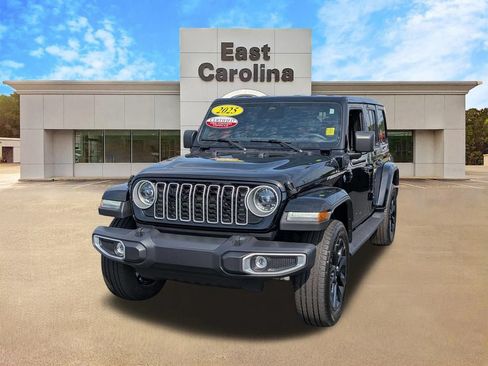 Certified 2025 Jeep Wrangler Unlimited Sahara AWD/4WD image 7