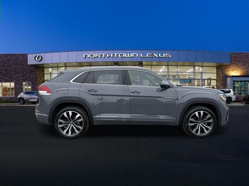 Used 2023 Volkswagen Atlas Cross Sport SEL Premium R-Line image 25