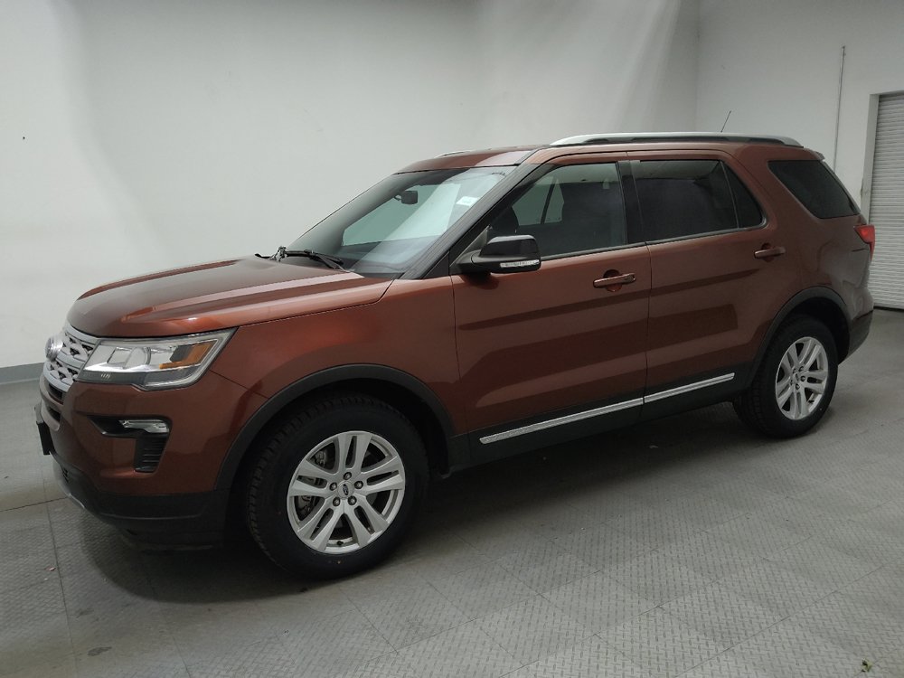 Used 2018 Ford Explorer XLT w/ Equipment Group 201A AWD/4WD image 2