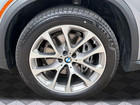 Used 2024 BMW X5 xDrive40i w/ Premium Package AWD/4WD image 12