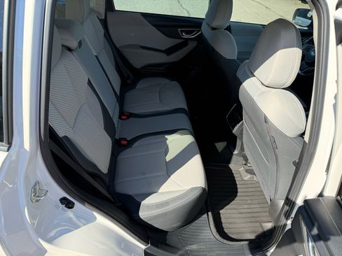Used 2021 Subaru Forester Premium image 18