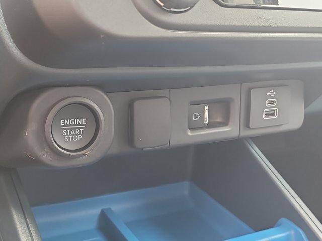 New 2026 Ford Maverick XLT w/ XLT Luxury Package FWD image 26