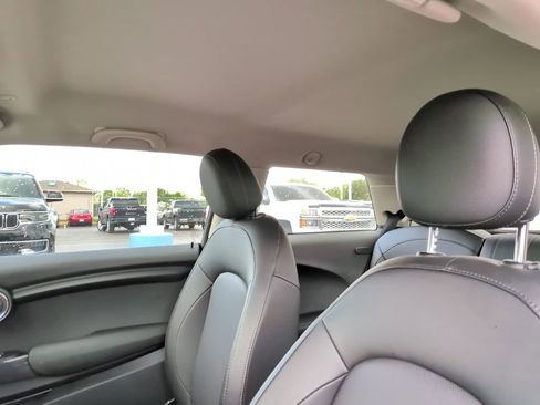 Used 2019 MINI Cooper 2-Door Hardtop FWD image 24