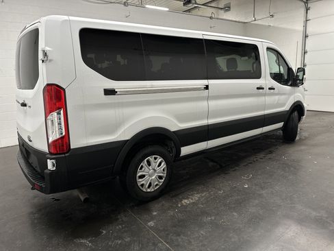 Used 2023 Ford Transit 350 XLT image 9